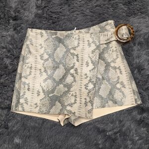 Zara - Snake Print Women's Skort w/ Buckle Detail. Size XS. NWOT!